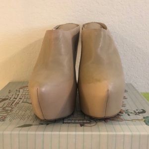 Jeffrey Campbell Zag wedge heel size 9 nude